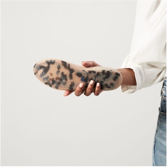 Rothy’s The Loafer Almond Toe Flats Shoes Womens 9 Ecru Sandstone Almond Tan - Picture 2 of 11